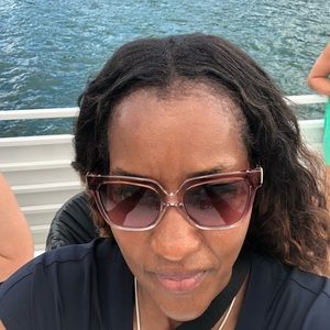 Meet your Posher, Joy